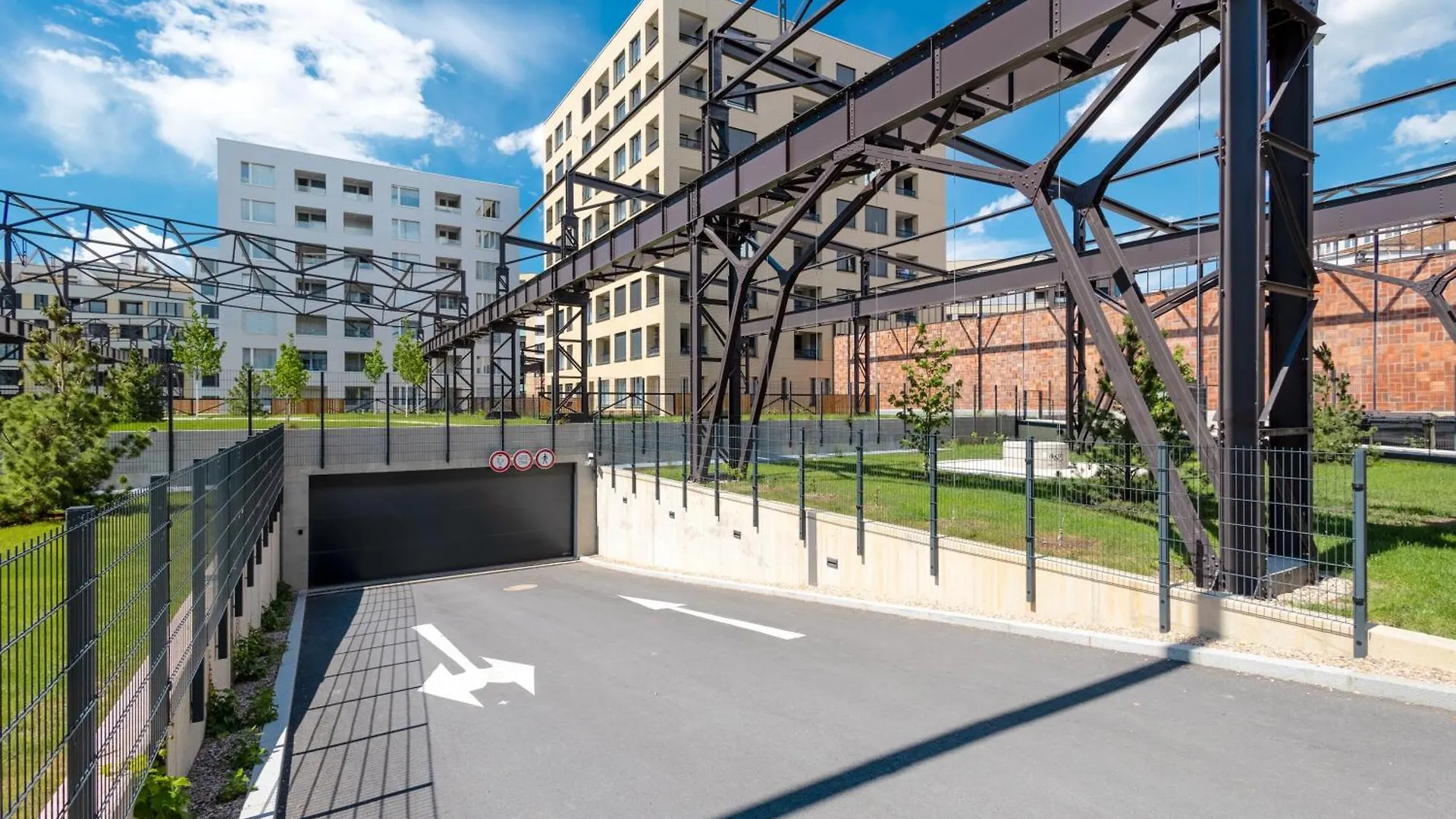 Επικοινωνία με το Bright 2Br - 5Th Floor, Balcony, Free Parking By Gravity Prague