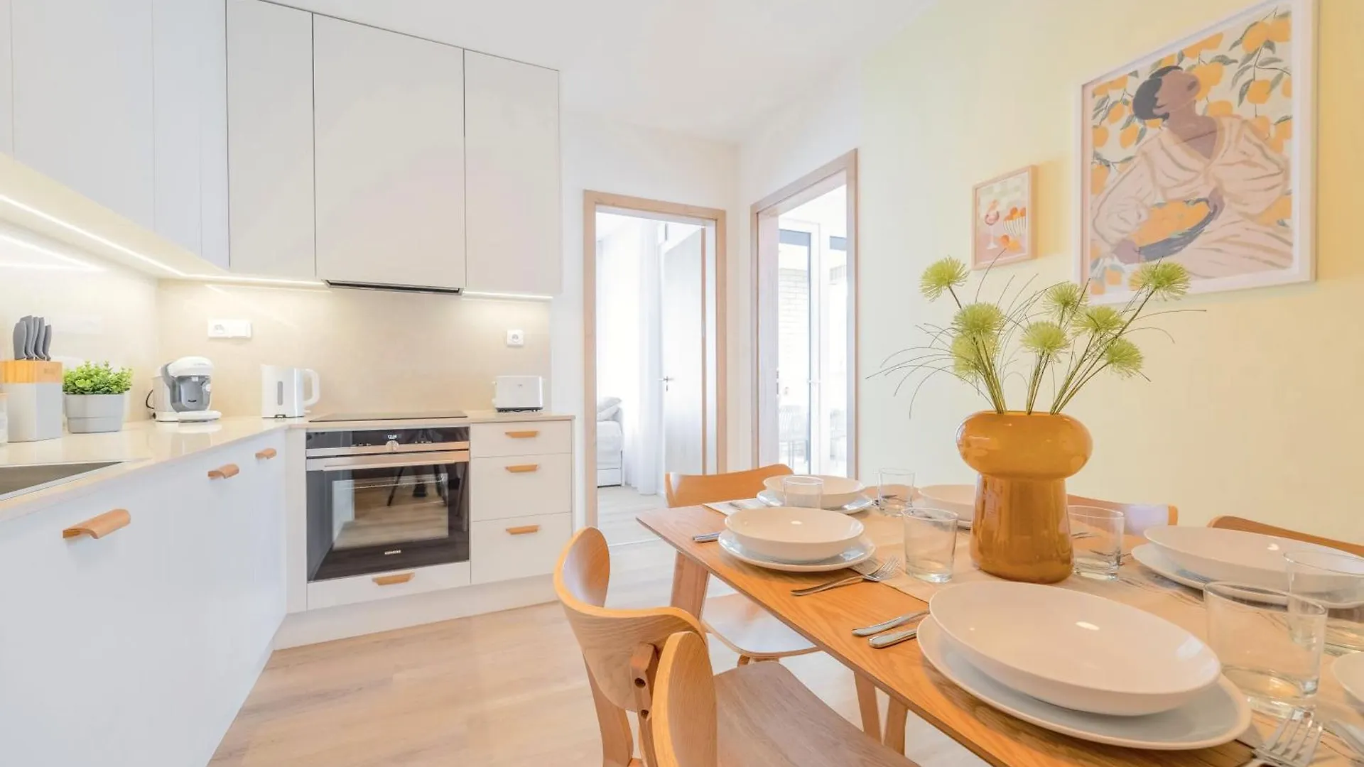Bright 2Br - 5Th Floor, Balcony, Free Parking By Gravity Prague Διαμέρισμα